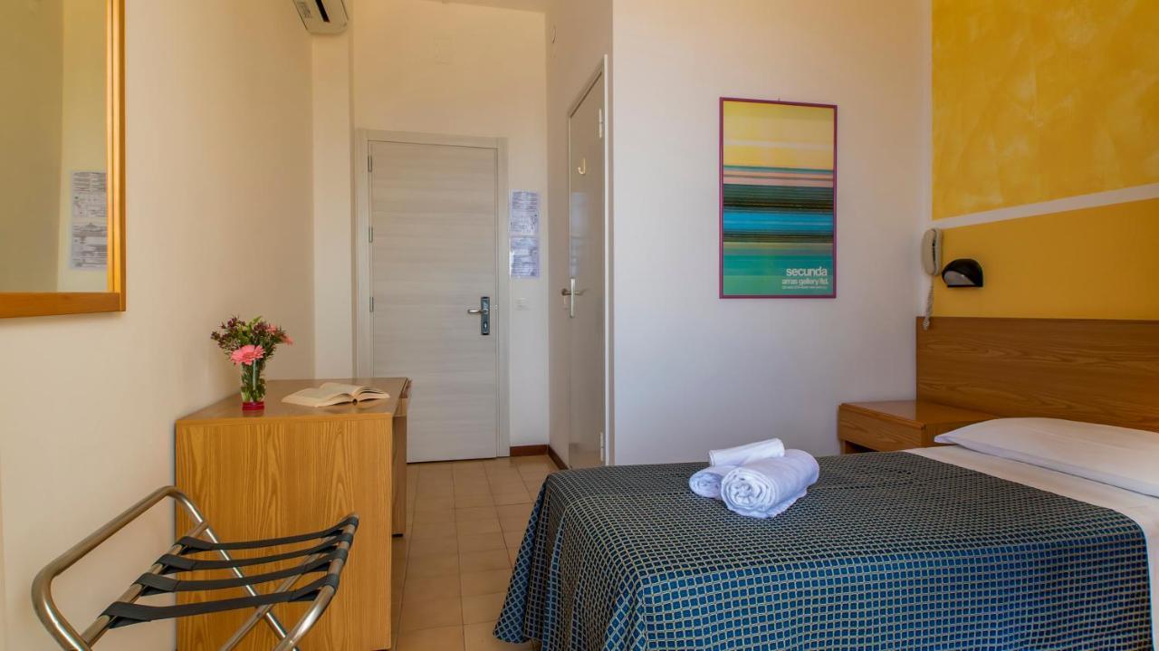 Hotel President's Pesaro Exterior foto