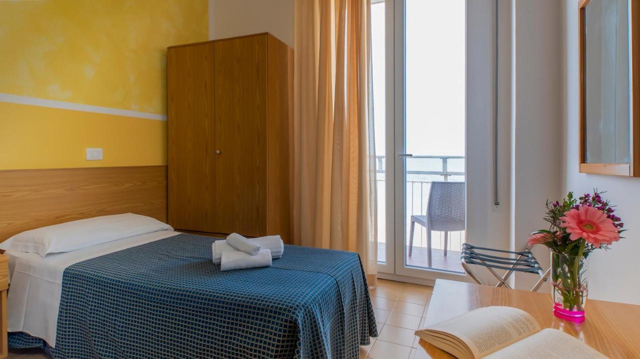 Hotel President's Pesaro Exterior foto