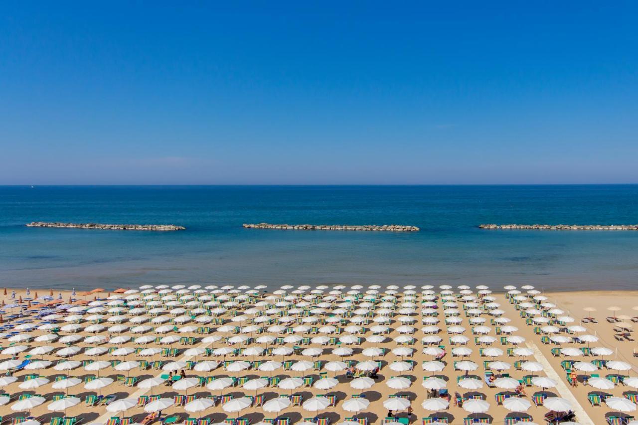 Hotel President's Pesaro Exterior foto